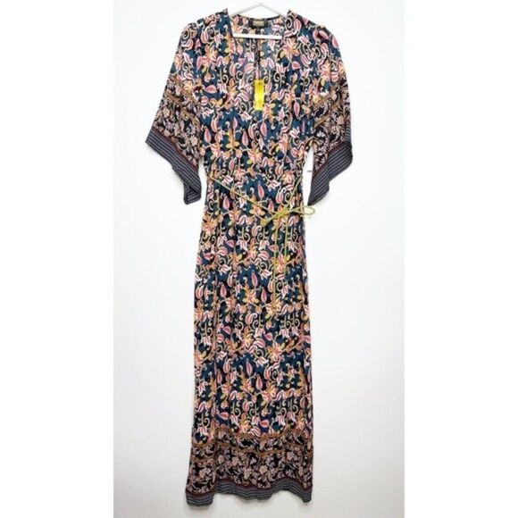 Alexia Admor Dresses & Skirts - ALEXIA ADMORA Short Kimono Wrap Dress